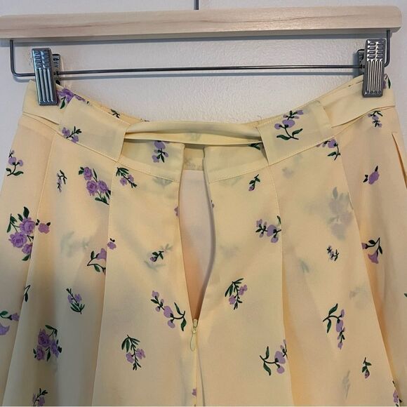 Aritzia Sunday Best Westley Pleated Short Pastel Yellow Size - Picture 10 of 10